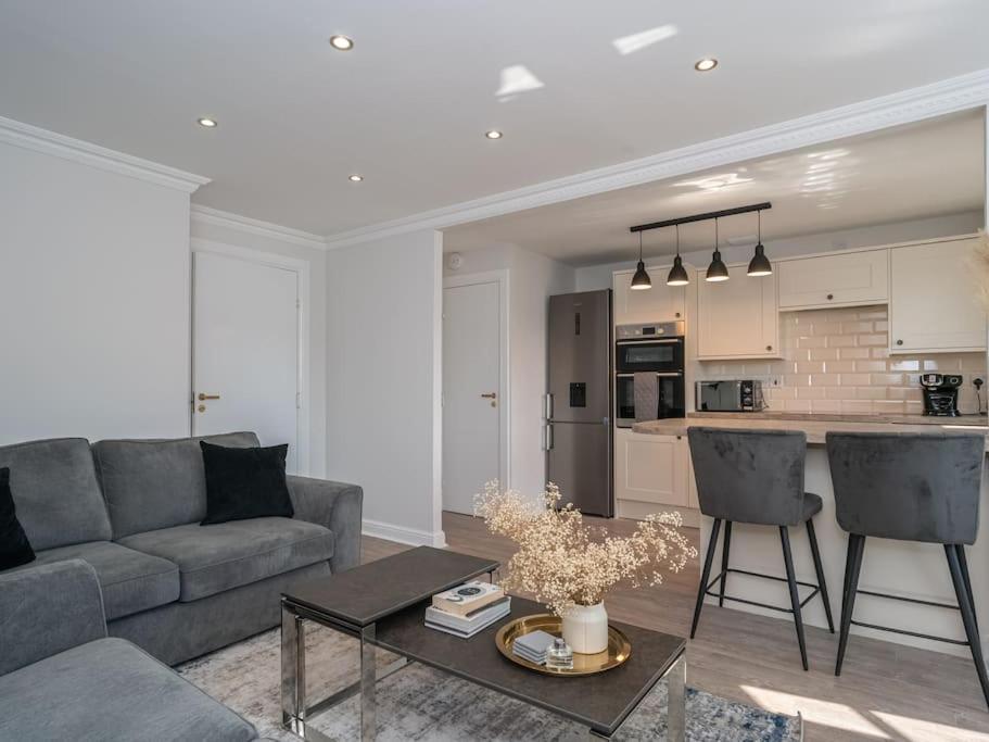 Luxury 2bed 2bath Flat In City Centre- Free Parking! Appartement