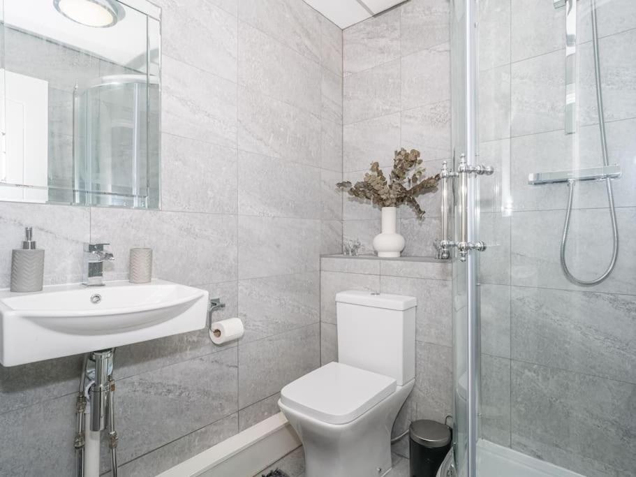 Appartement Luxury 2bed 2bath Flat In City Centre- Free Parking! EDI