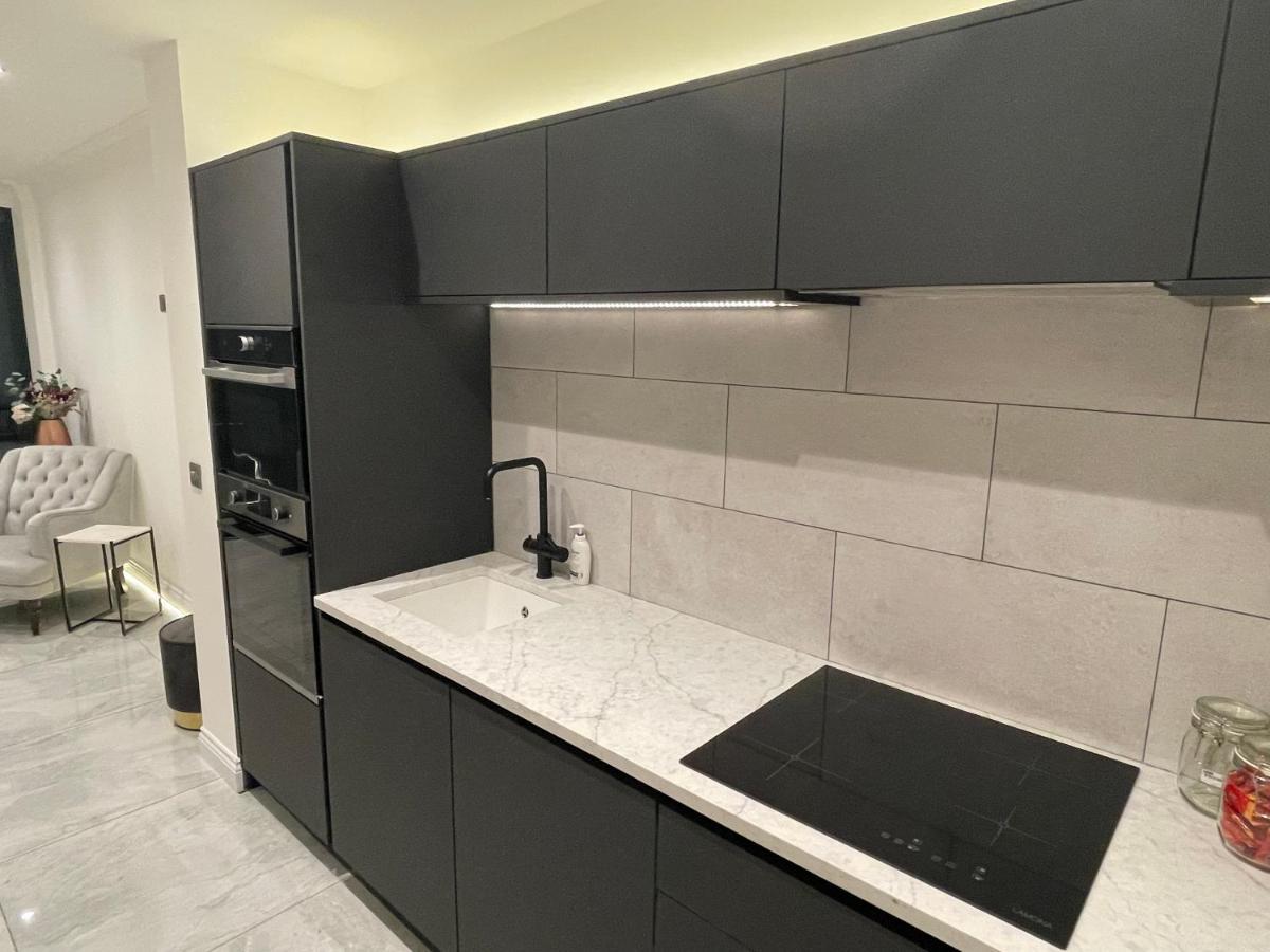Luxury Centre With Steam Apartment Edinburgh