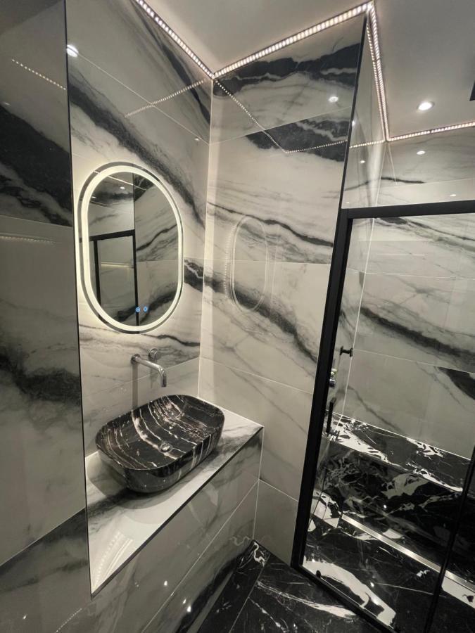 Apartment Luxury Centre With Steam