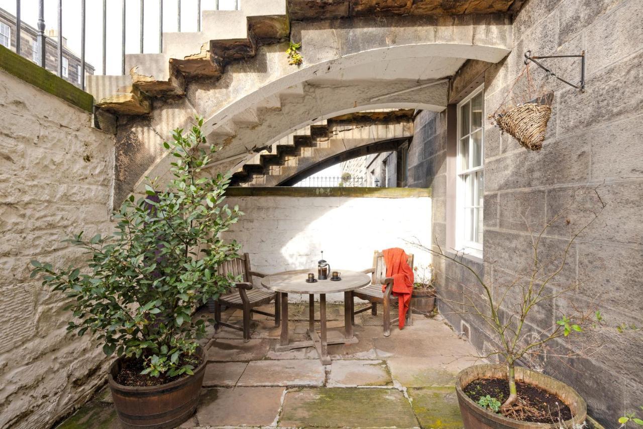 Charming Hideaway In Centre Edinburgh