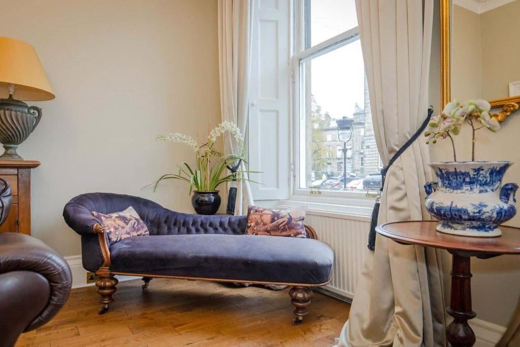 Apartment Maindoor Flat Nestled In Heart Of Stockbridge Edinburgh