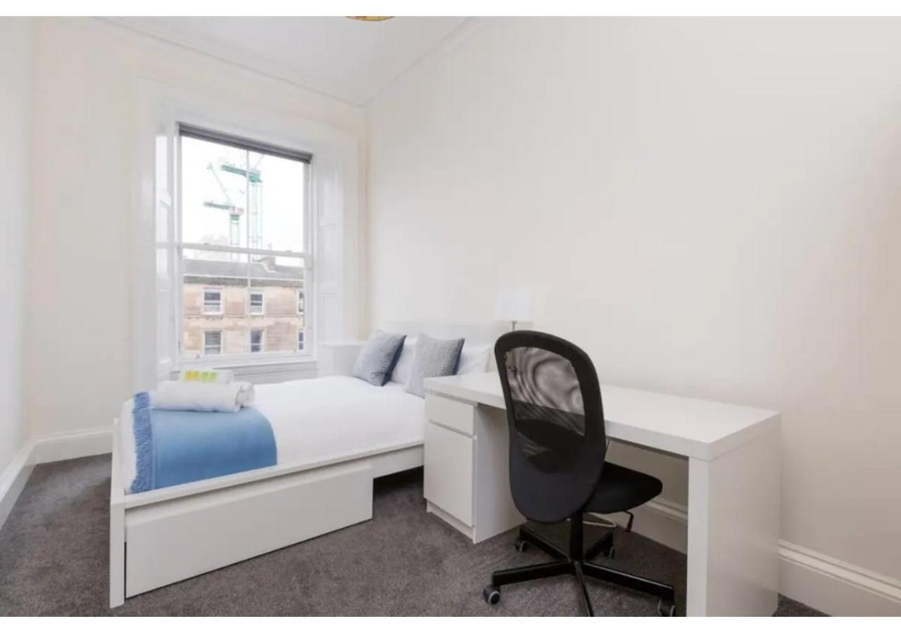 Joivy Spacious 3-bed Flat With Castle Views