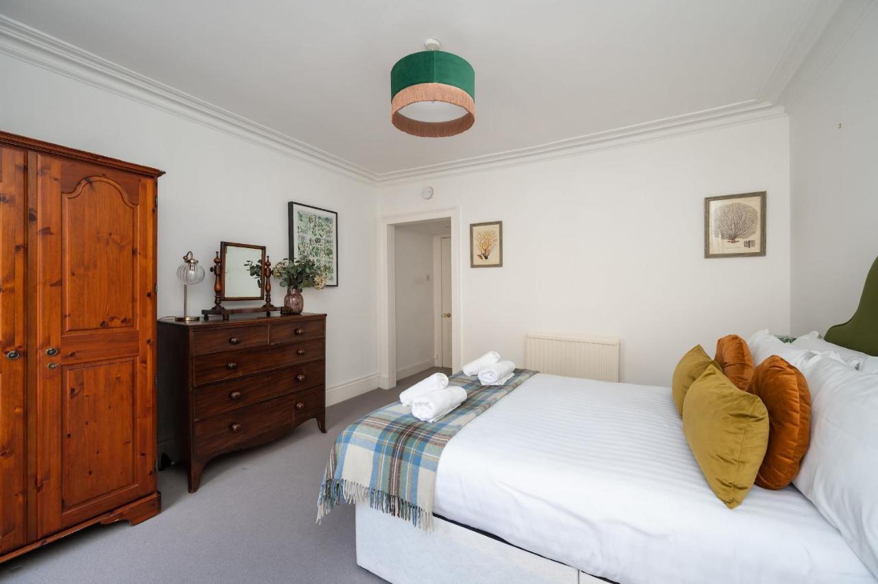 Apartment Luxury 3 Bedroom On Edinburgh's Royal Mile