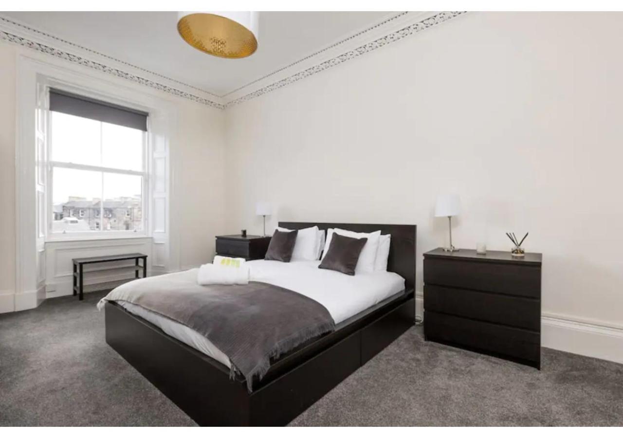 Joivy Spacious 3-bed Flat With Castle Views Apartment Edinburgh