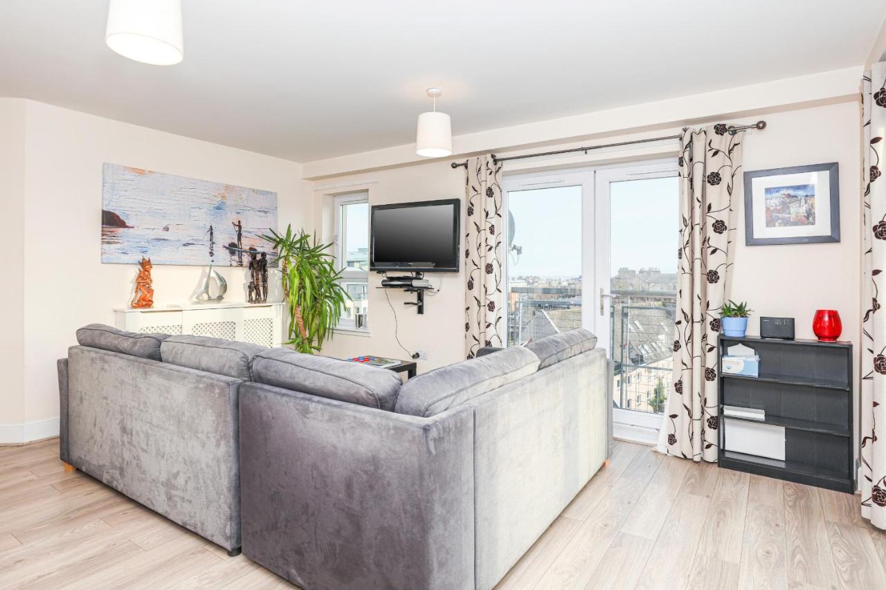 Waterfront Castle View 3 Bed EDI
