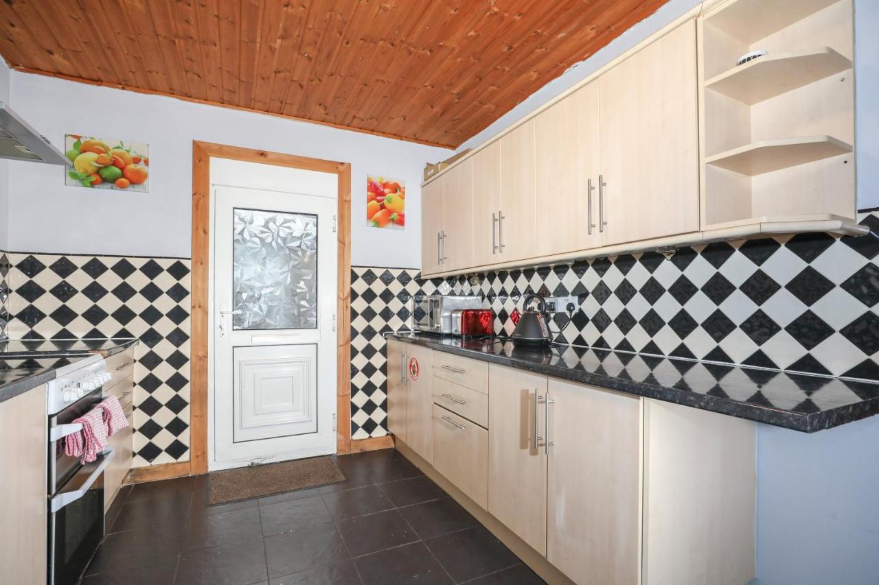 Holiday home Beautiful 4 Bedroom - Free Parking Edinburgh