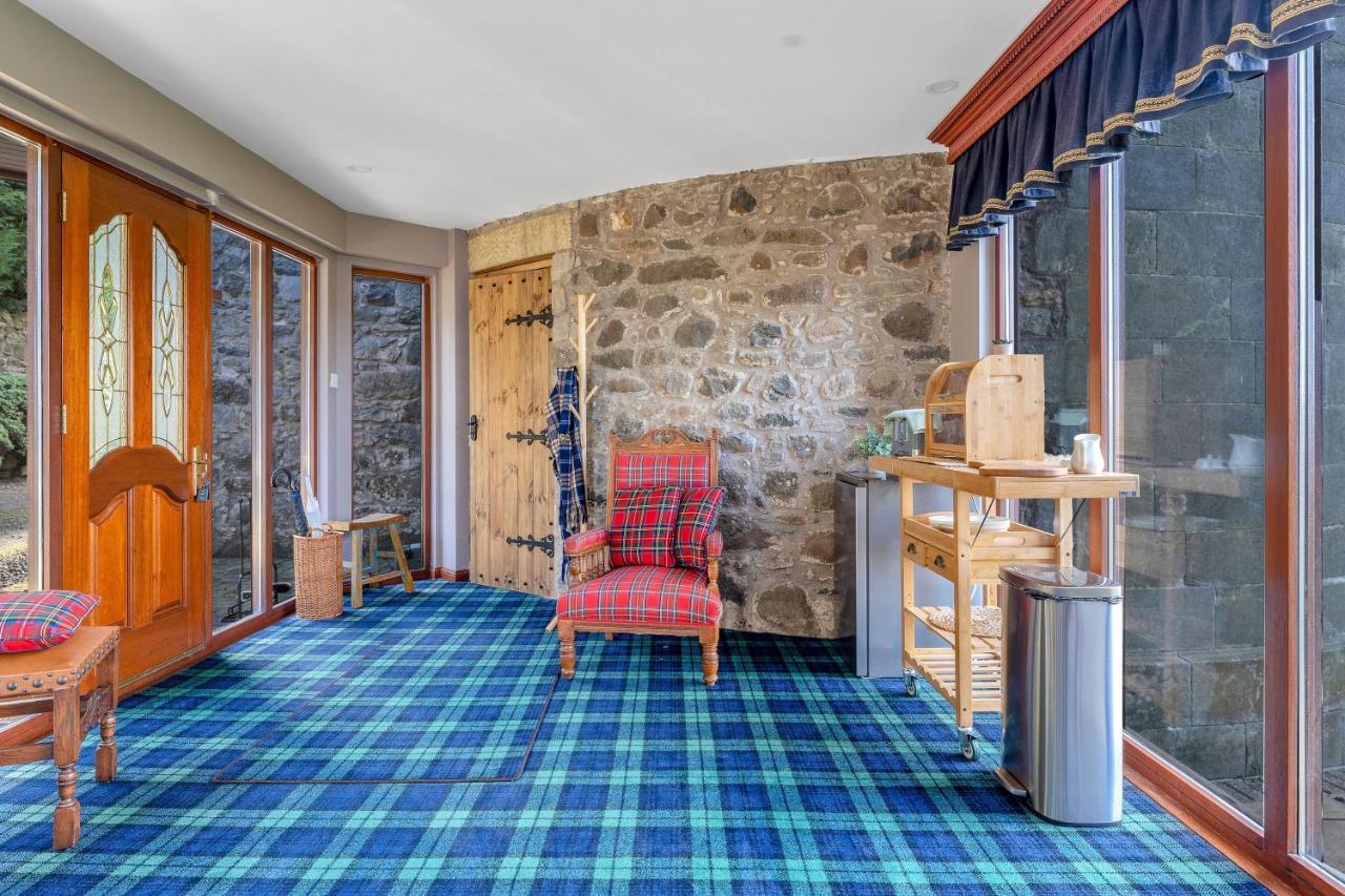 Craigiehall Temple Holiday home