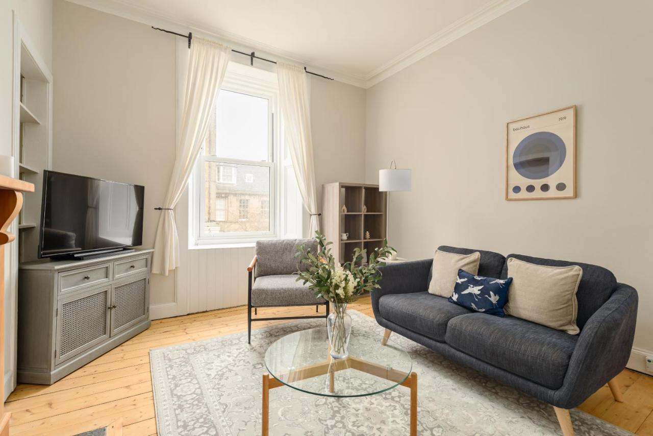The Raeburn - Stockbridge Apartment Edinburgh