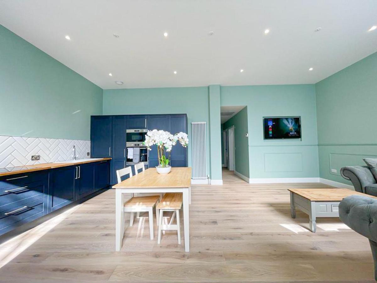 Beautiful 2br, Private Entry In Vibrant Leith Apartment Edinburgh