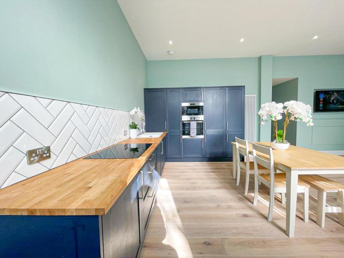 Beautiful 2br, Private Entry In Vibrant Leith