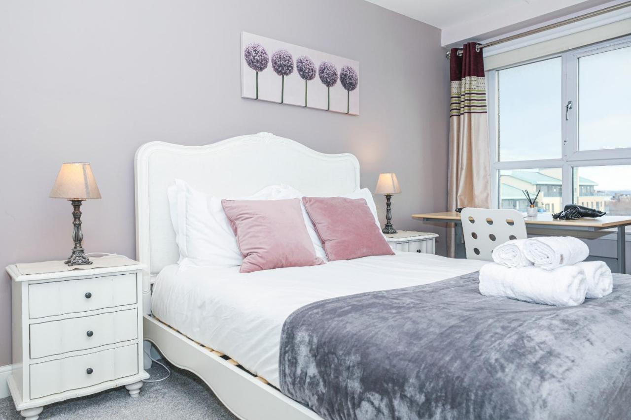 Waterfront Castle View 3 Bed EDI