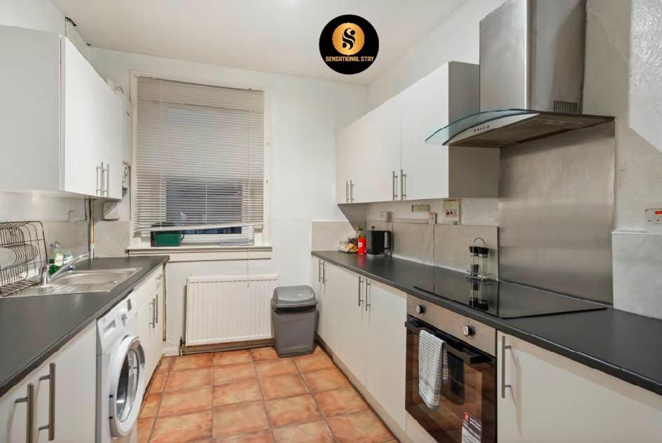 Apartment 4 Bedrooms By Sensational Short Lets & Serviced