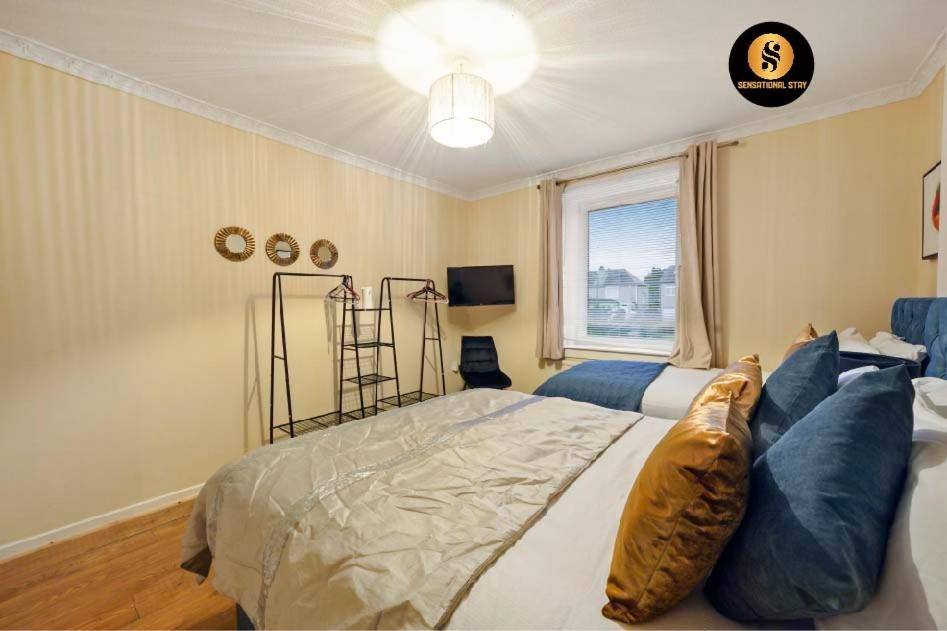 4 Bedrooms By Sensational Short Lets & Serviced * Edinburgh