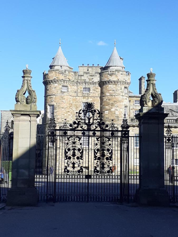 St Quarter 2 Bed * Edinburgh