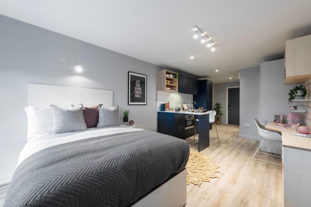 Modern At Huxley In The Heart Of Edinburgh