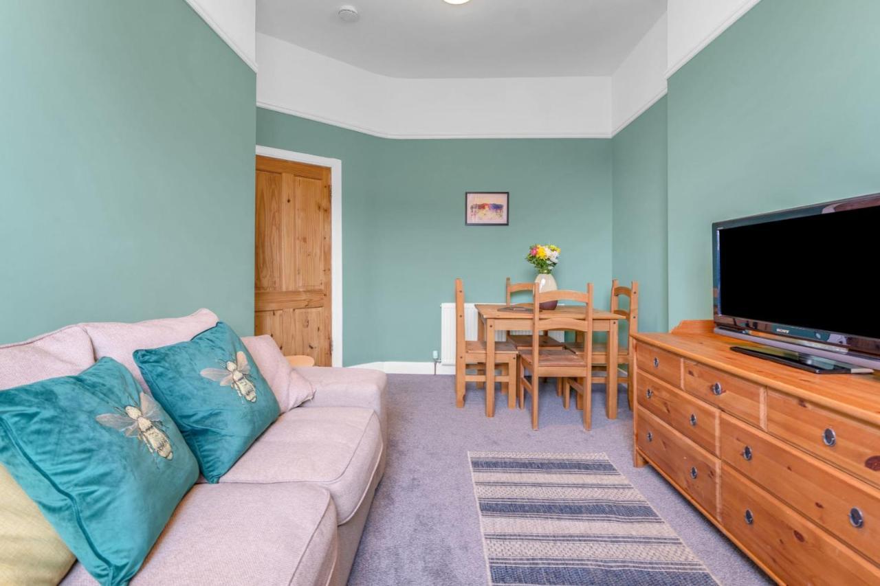 Bright And Quiet Apartment *