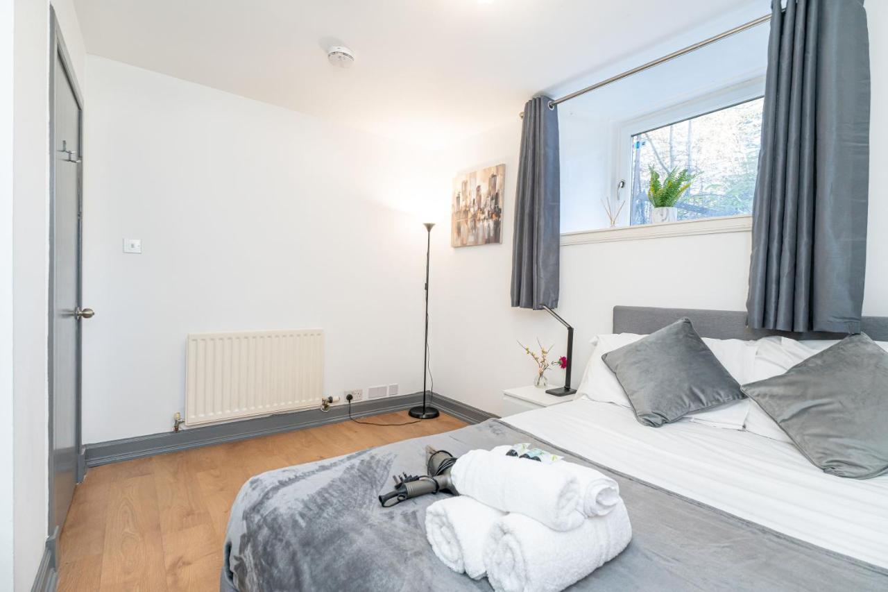 Luxury Five Bedroom Deluxe Duplex I Centre I Fountainpark Apartment