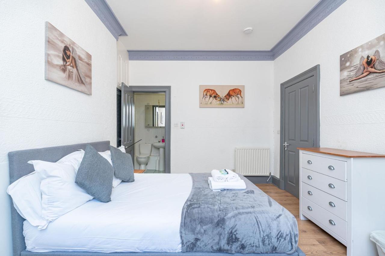 Luxury Five Bedroom Deluxe Duplex I Centre I Fountainpark Apartment