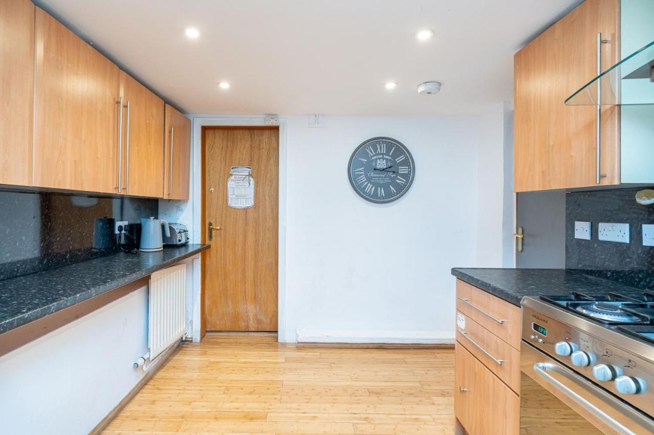 Apartment Luxury Five Bedroom Deluxe Duplex I Centre I Fountainpark *