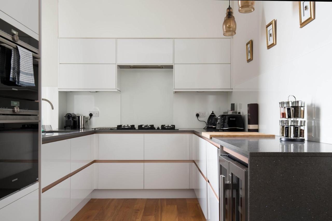 Magnificent Georgian 3-bedroom In New Town