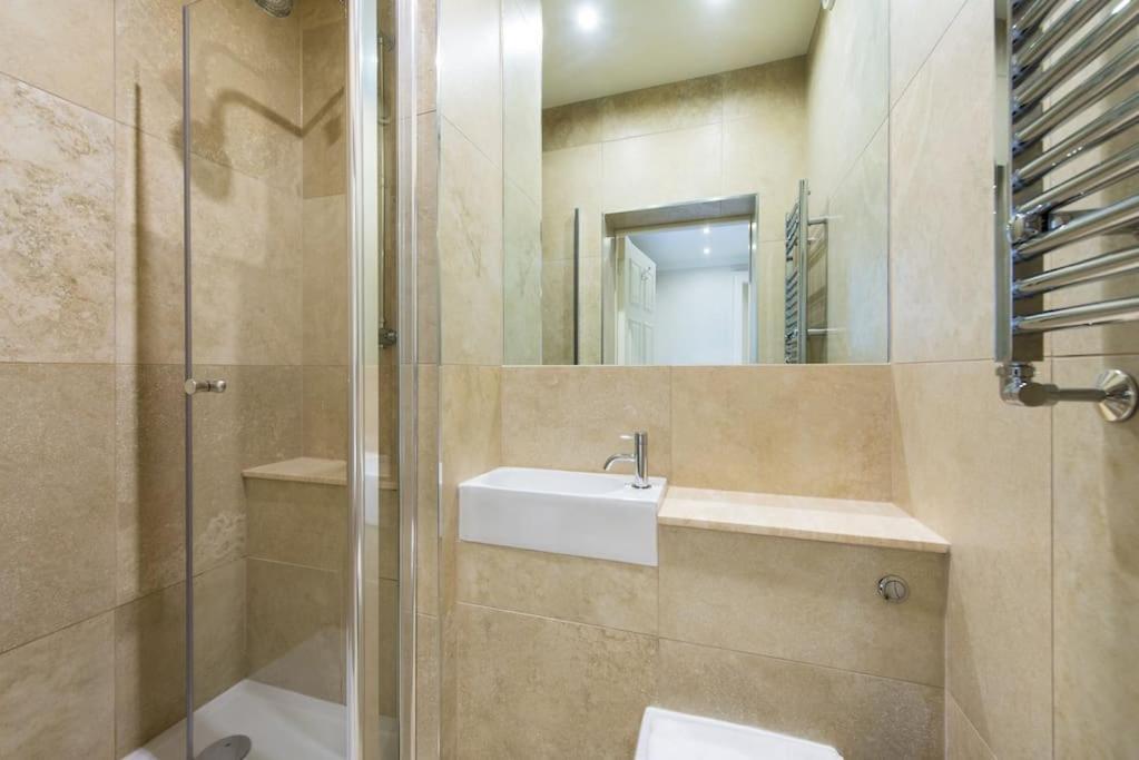 Apartment Self Catering , Centre With Parking *