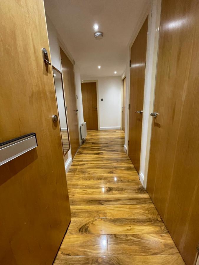 Br Apartment *