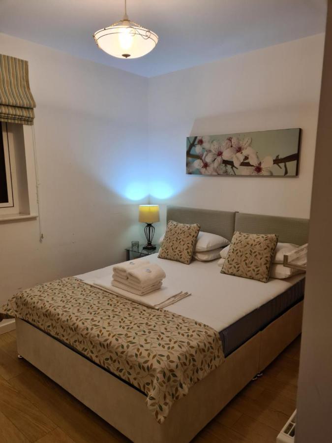 The Park - Holyrood Road With Free Parking Appartement