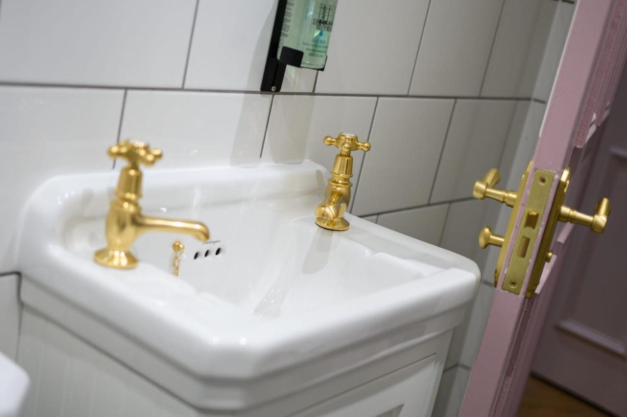 Super King Garden With En-suite