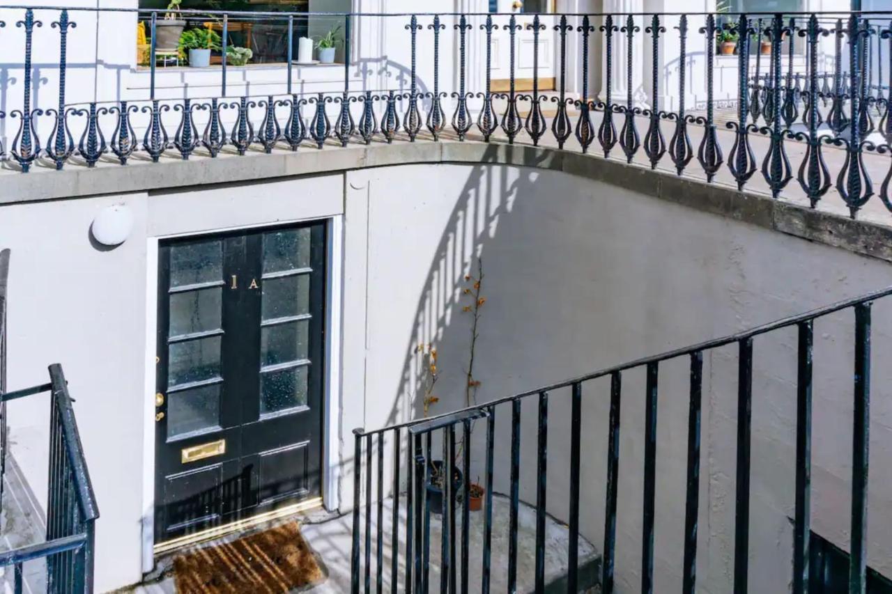 Homely 3 Bedroom In The Heart Of Apartment *