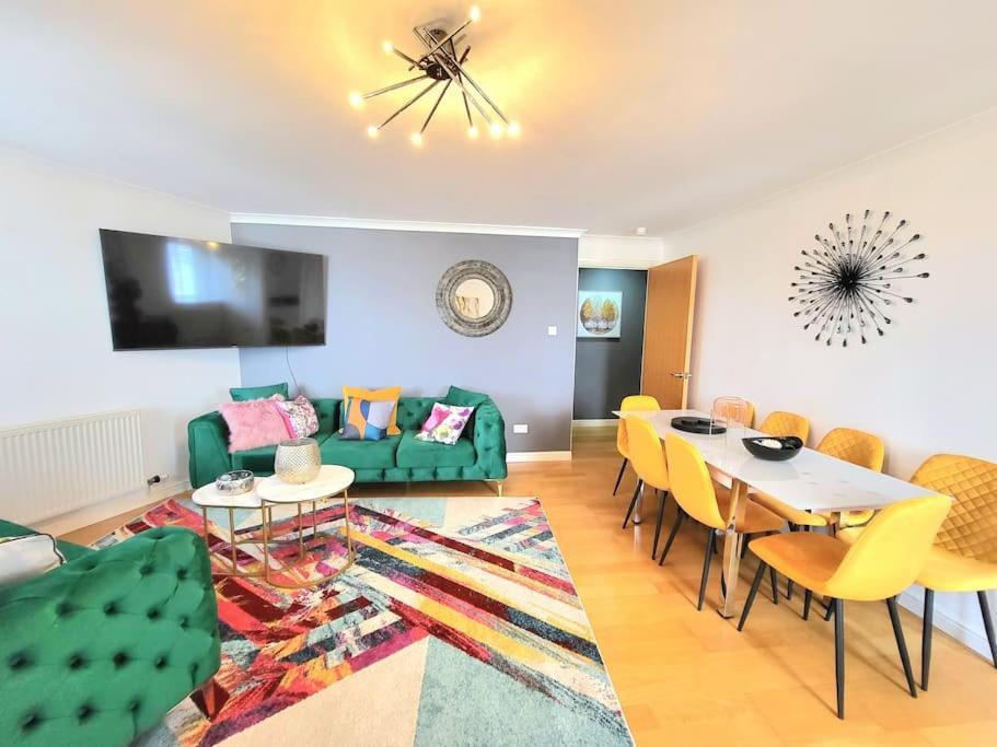 Beautiful Ocean Drive Apt-7 Beds Apartment *