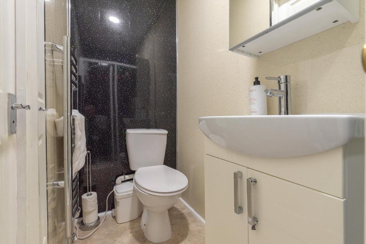 Spacious Ensuite In City Centre - Excellent Location Guest house