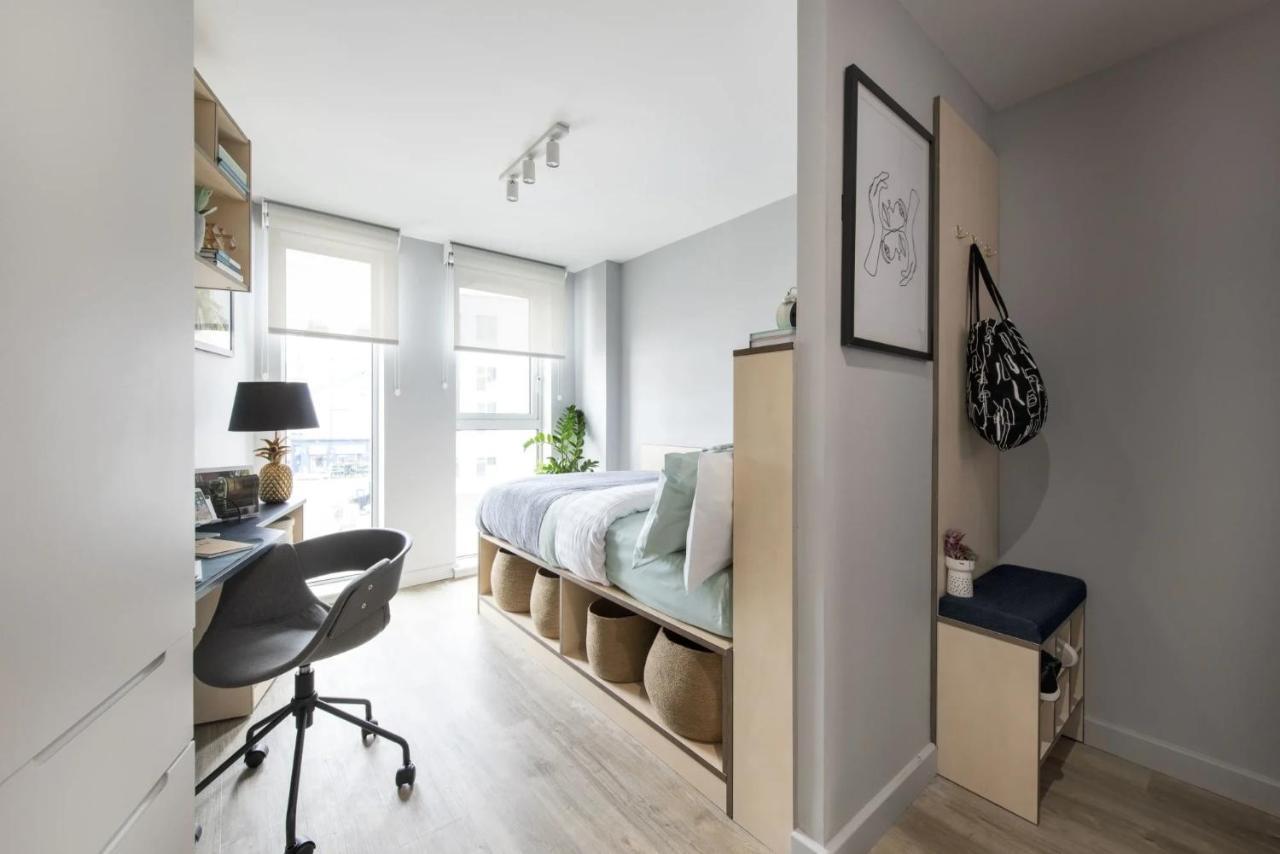 Sleek Studios, And Private Bedrooms At Silk Mill Close To Old Town Apartment Edinburgh