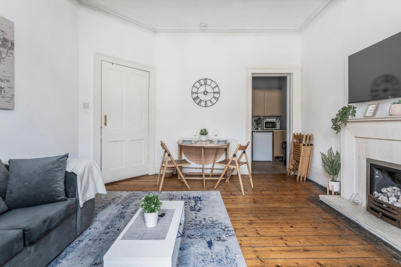 Appartement Centre 2 Bedroom Flat - Close To Haymarket Train Station. EDI