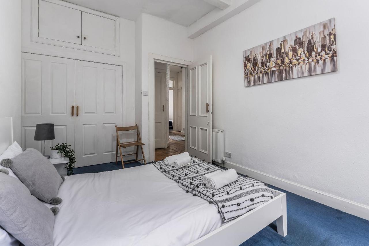 Centre 2 Bedroom Flat - Close To Haymarket Train Station. Appartement