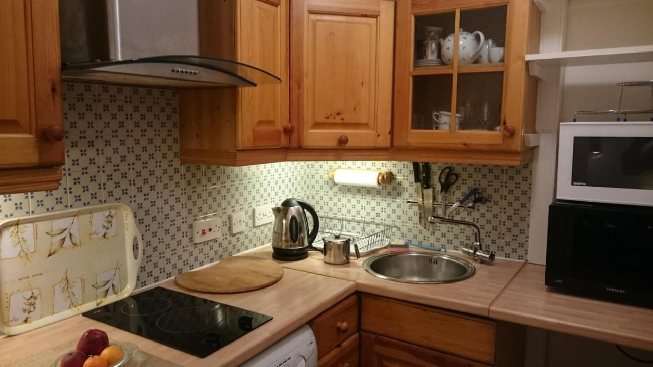 Royal Mile Apartment, 1 Minute From The Castle. Apartment *