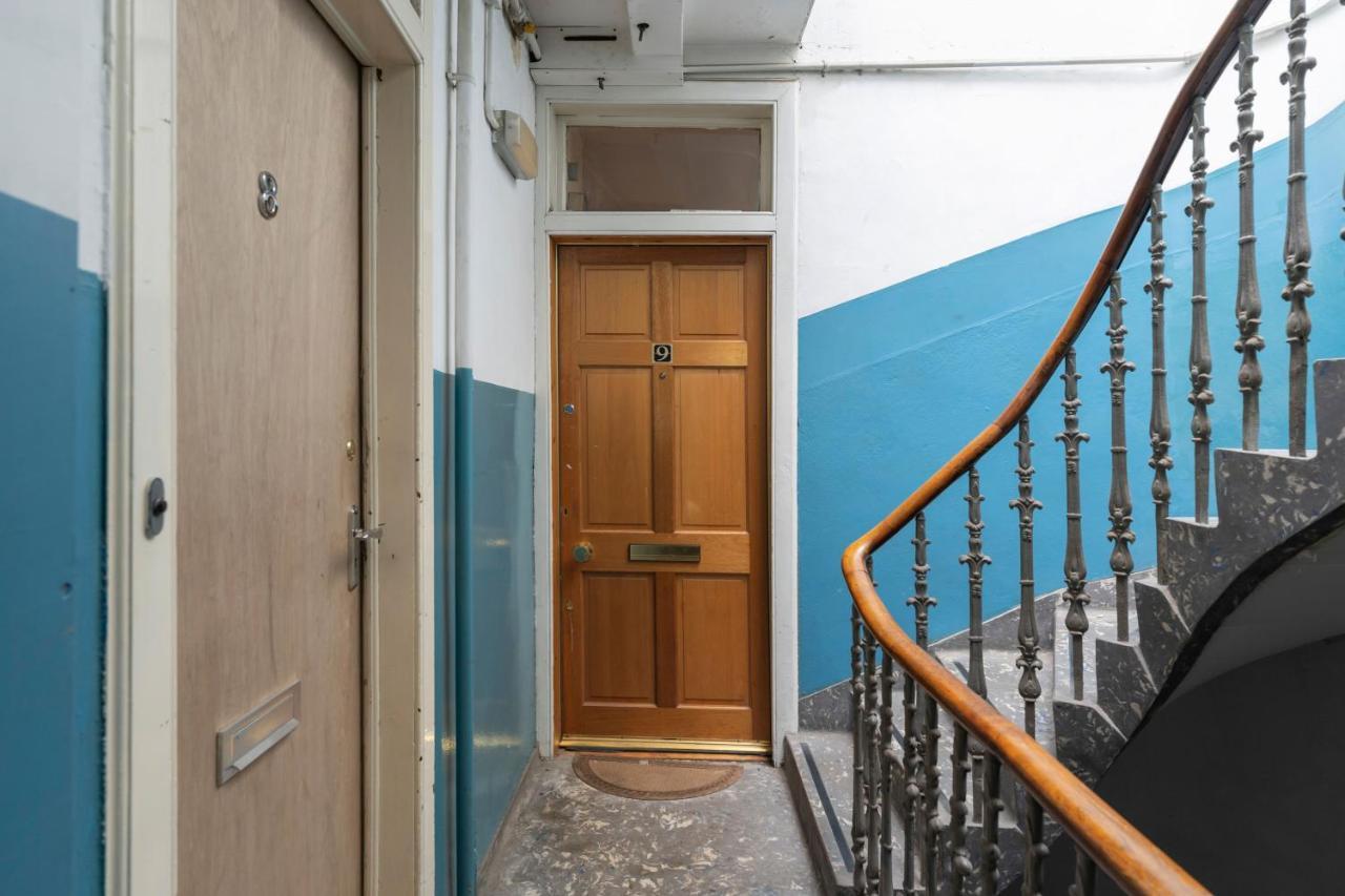 Centre 2 Bedroom Flat - Close To Haymarket Train Station. Appartement *