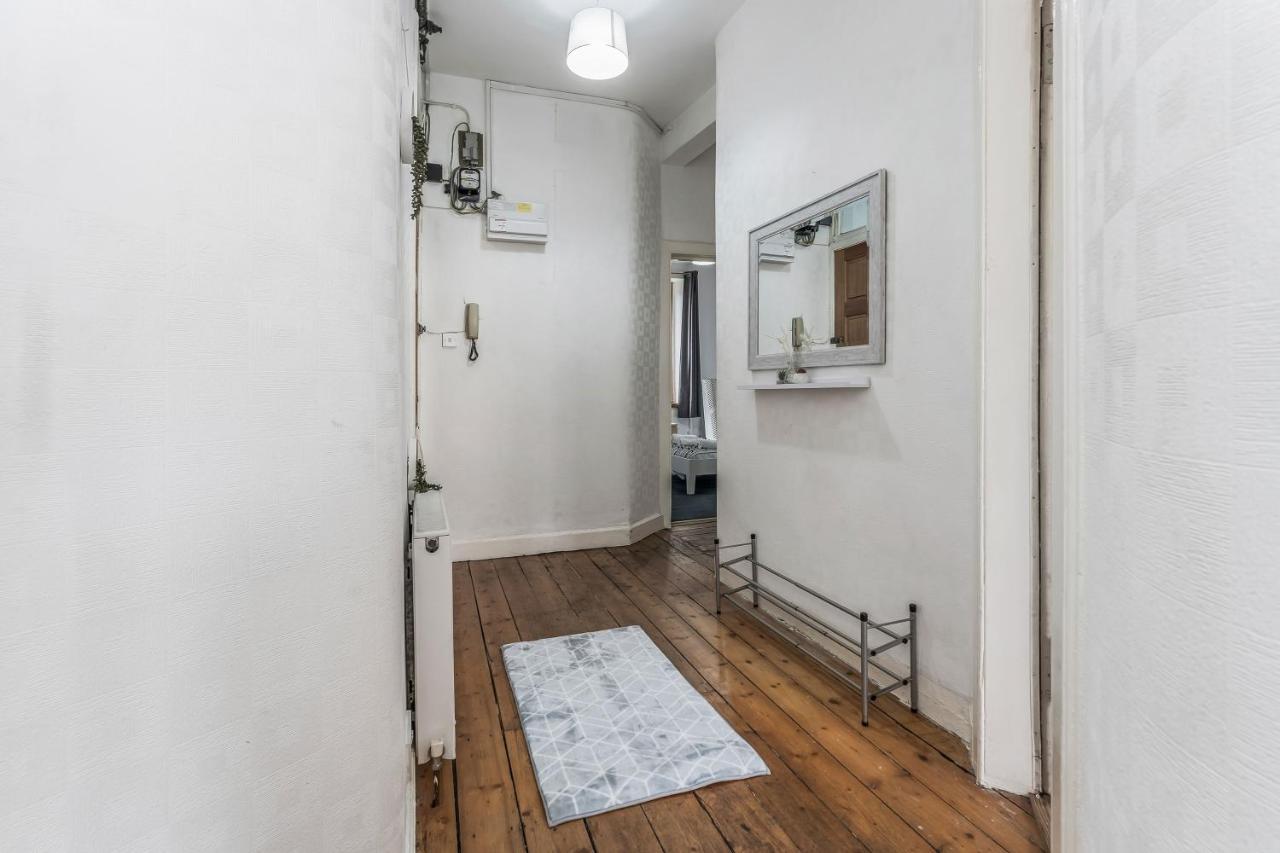 Appartement Centre 2 Bedroom Flat - Close To Haymarket Train Station. EDI
