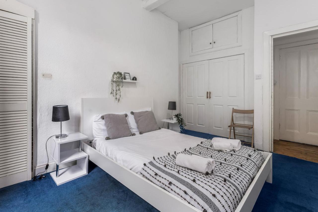Centre 2 Bedroom Flat - Close To Haymarket Train Station. Appartement