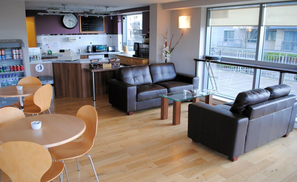 Hot-el-apartments Waterfront 4*