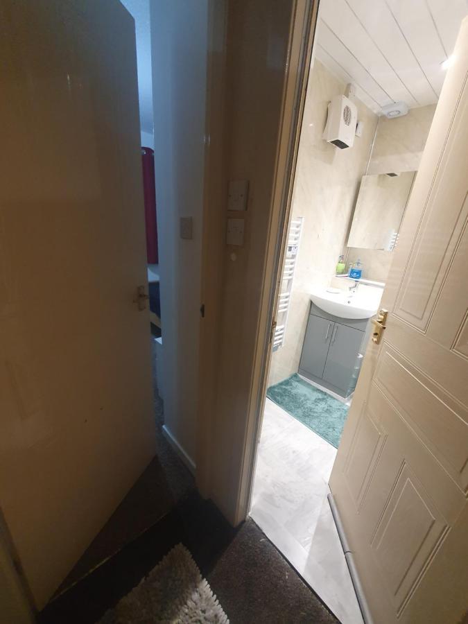 Peaceful Private With Free Parking And Wifi Appartement *