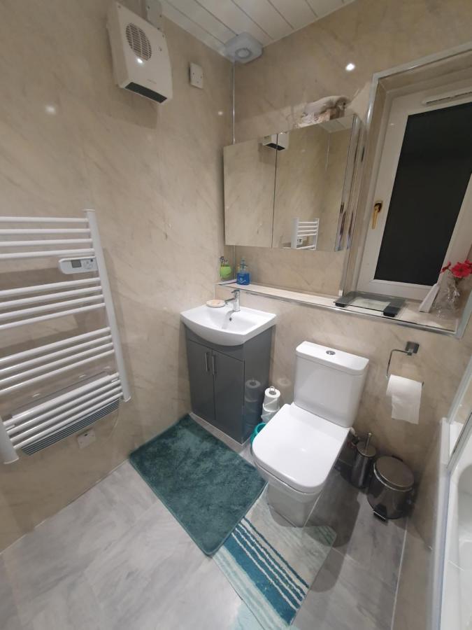 Peaceful Private With Free Parking And Wifi * EDI