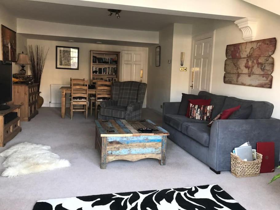 Appartement Fabulous New Town Flat