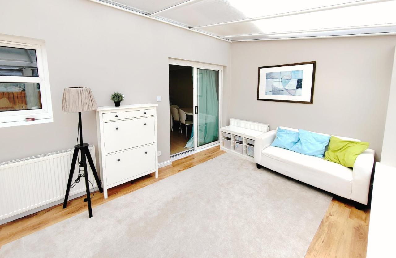 Homestay Modern And Spacious Double&king Bedrooms Both With Private Bathrooms