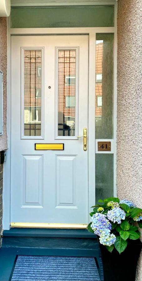 Corstorphine Townhouse: Spacious Near Murrayfield With Garden Holiday home Edinburgh