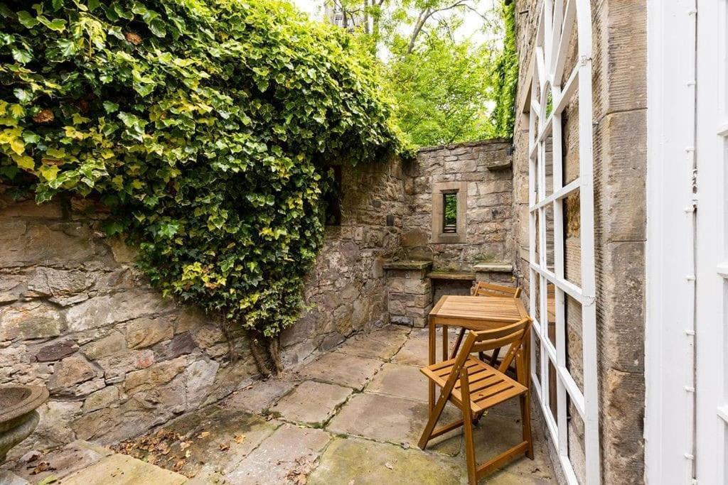 Circus Lane 4 Bed Mews In Picturesque