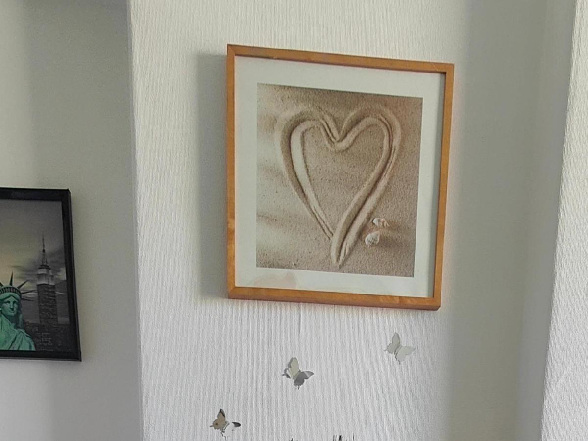 The Butterfly Apartment, Apartment EDI