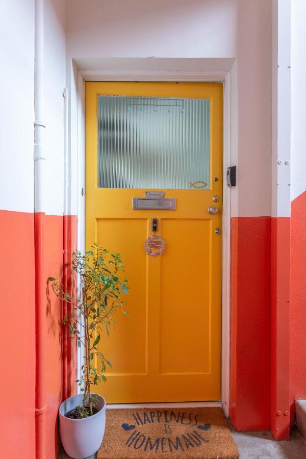 Bright & Spacious Double With Garden View- Close To Airport & Centre Séjour chez l'habitant Édimbourg