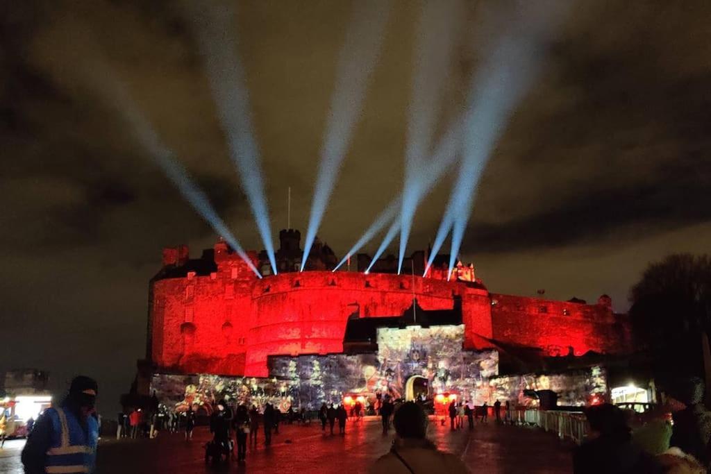 Royal Mile Apt, Just 1 Min From Castle! Apartment *