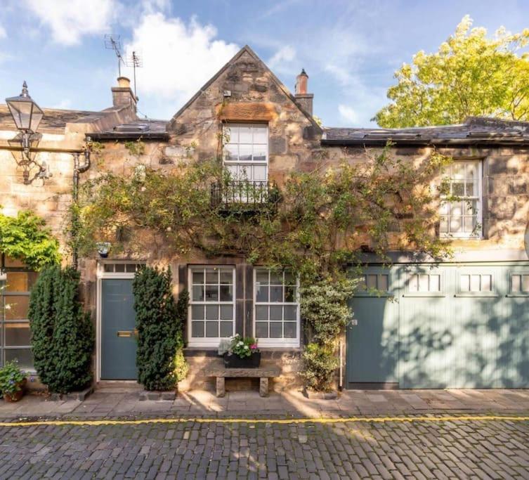 Holiday home Circus Lane 4 Bed Mews In Picturesque Edinburgh